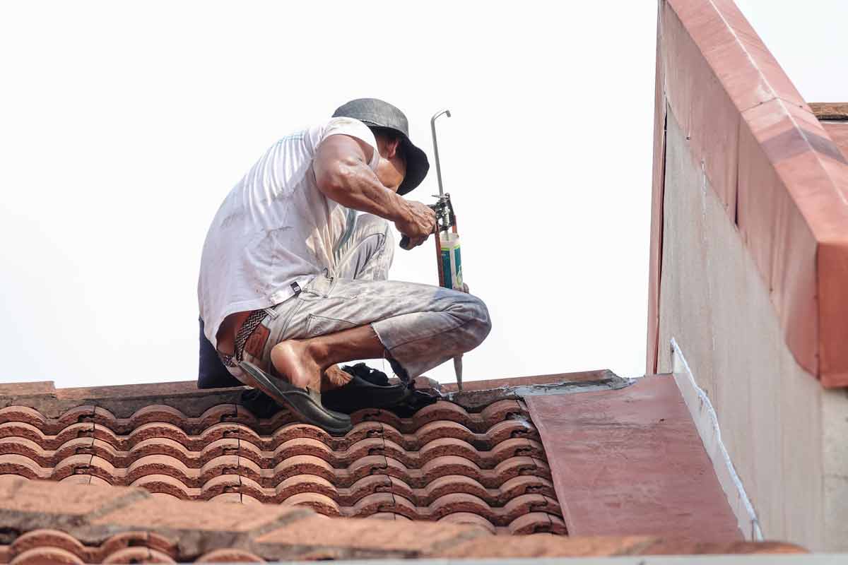 Fast Roof Leak Repair in Wappingers Falls, NY? What Homeowners Need to Know